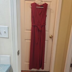 Elegant Red Sleeveless Dress